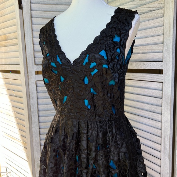 betsey johnson dress - Picture 2 of 8